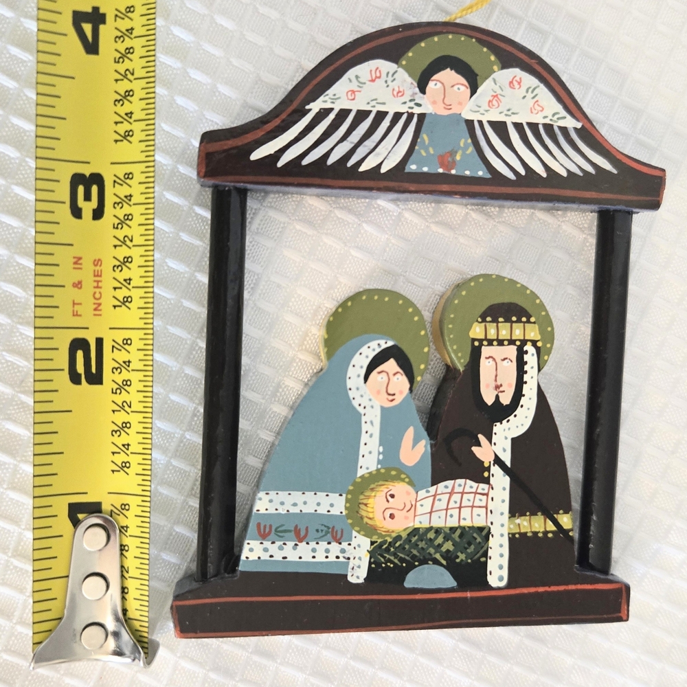 Nativity Scene Ornament 4" Wood Handpainted Christmas Window 2 Sided Folkart - Picture 6 of 7